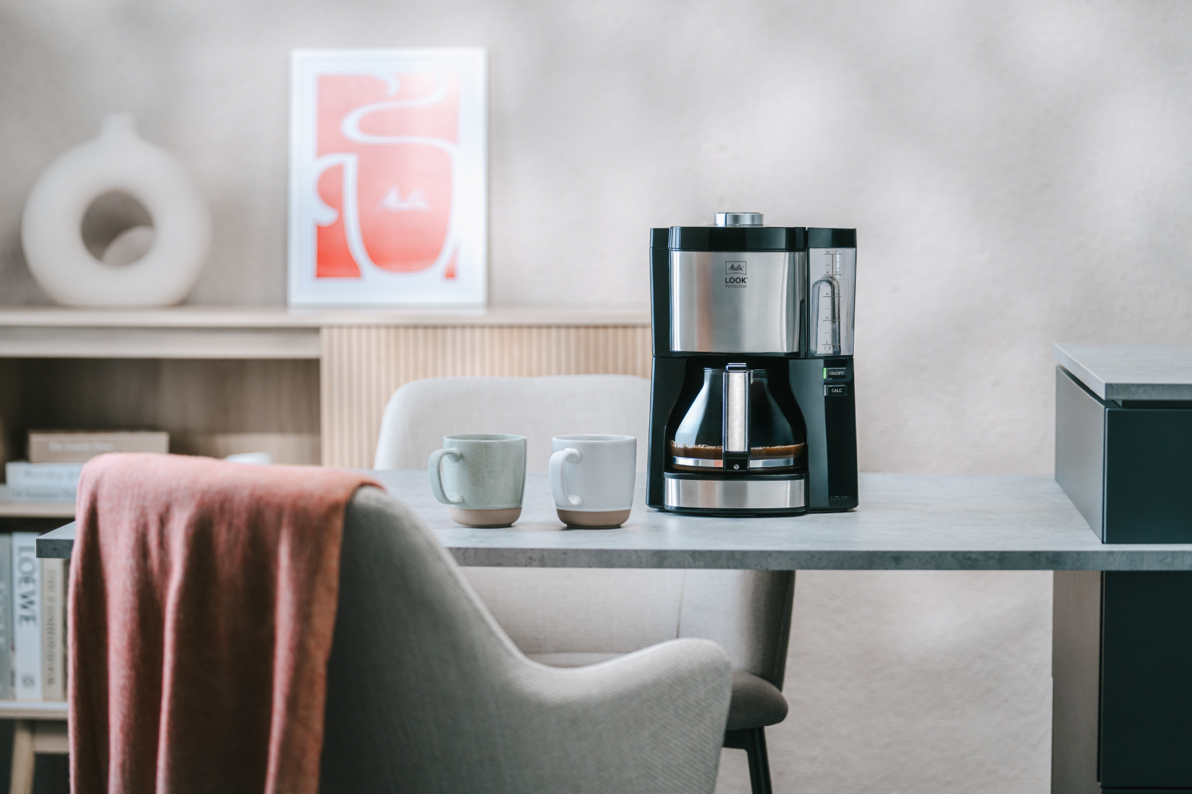 Melitta® LOOK® Perfection Filterkaffeemaschine auf einer Küchenarbeitsplatte