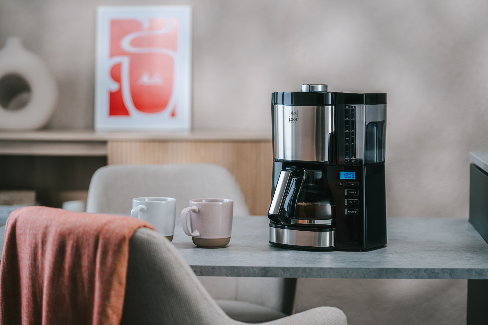 Melitta® LOOK® Timer Filterkaffeemaschine auf einer Küchenarbeitsplatte